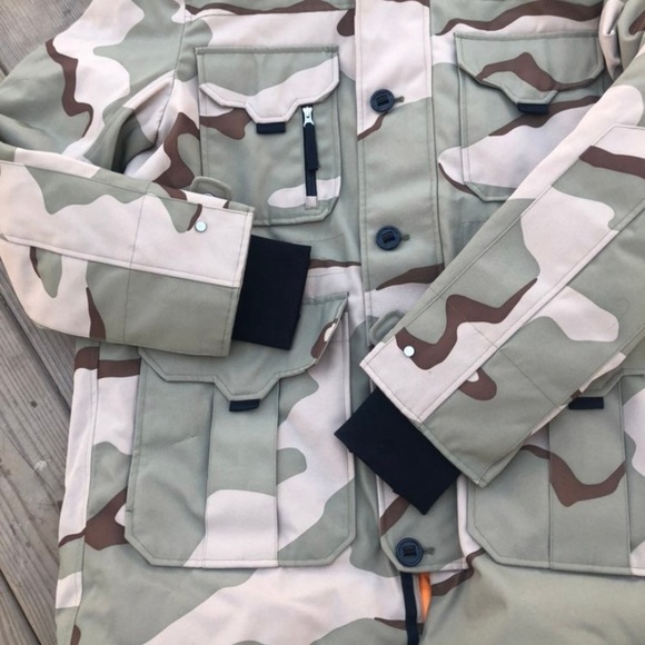 Lacoste Live camo insulated parka! Large! NWT! - Picture 7 of 8